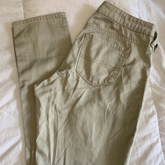 Arizona Jean Co. Jeans | Size 9 - Picture 2 of 2